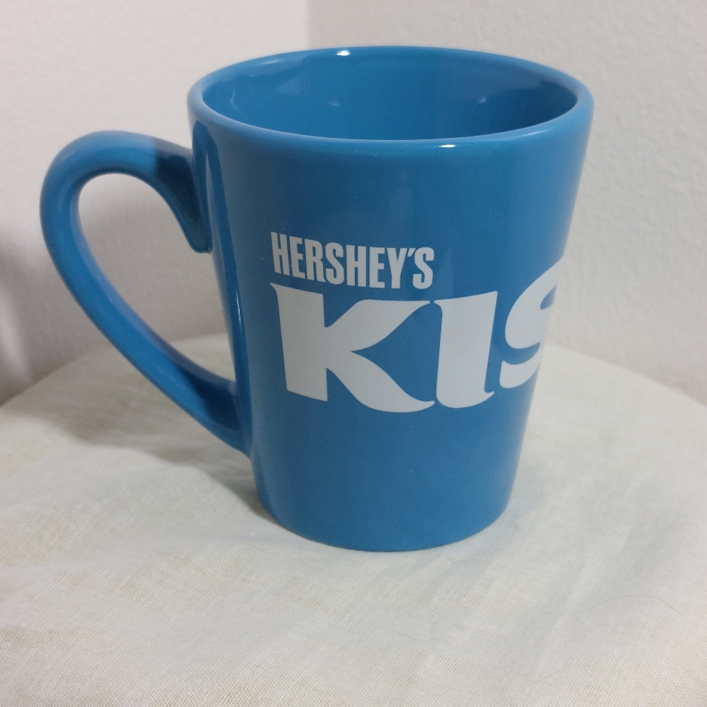 Hershey's Kisses Light Blue Coffee Mug 10 oz Galerie New